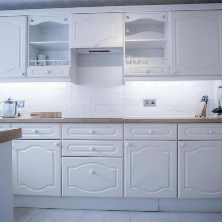 Captains Walk - 4 Bedroom Apartment - Saundersfoot Exteriör bild