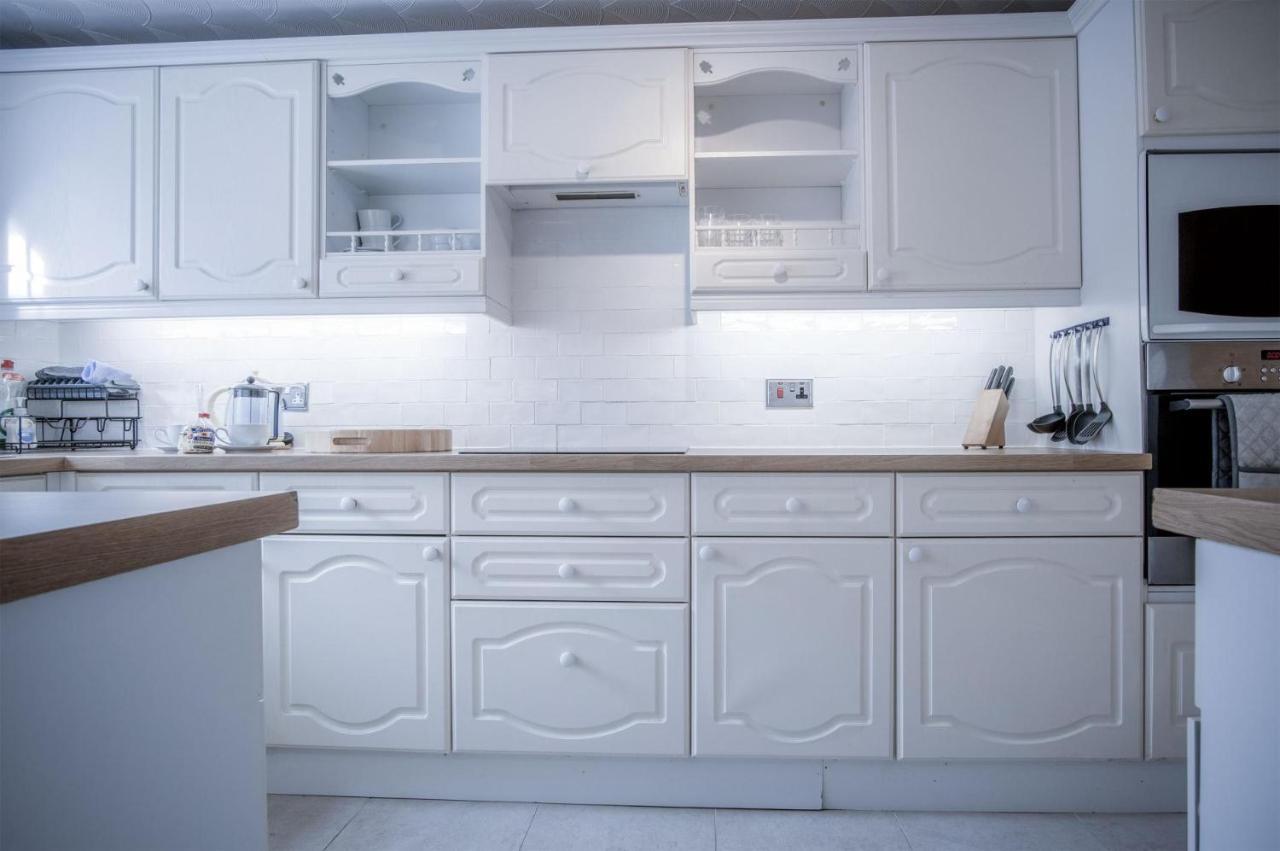 Captains Walk - 4 Bedroom Apartment - Saundersfoot Exteriör bild