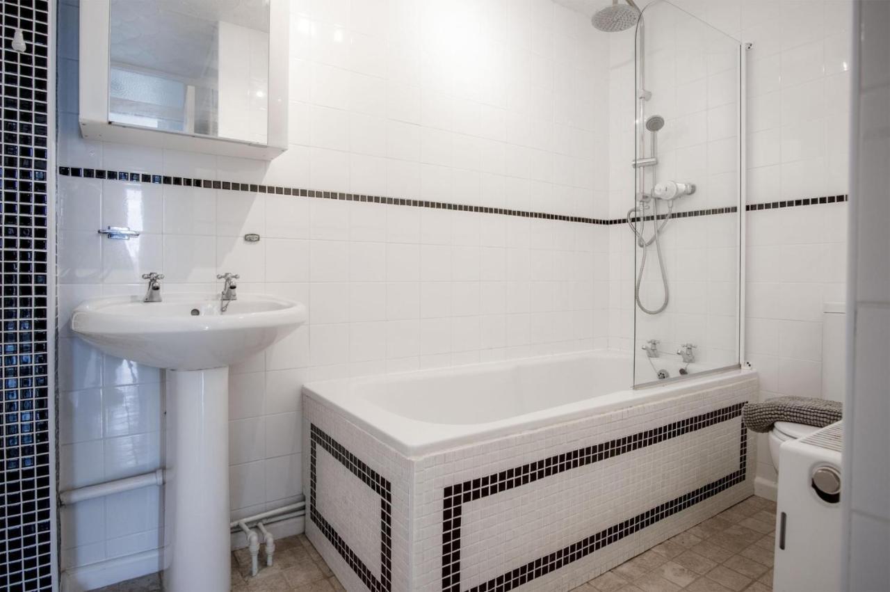 Captains Walk - 4 Bedroom Apartment - Saundersfoot Exteriör bild
